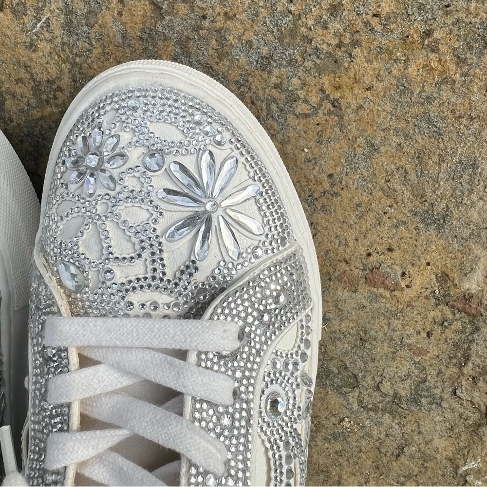 Betsey Johnson Extra Sparkly Reily Sneaker - Picture 5 of 12